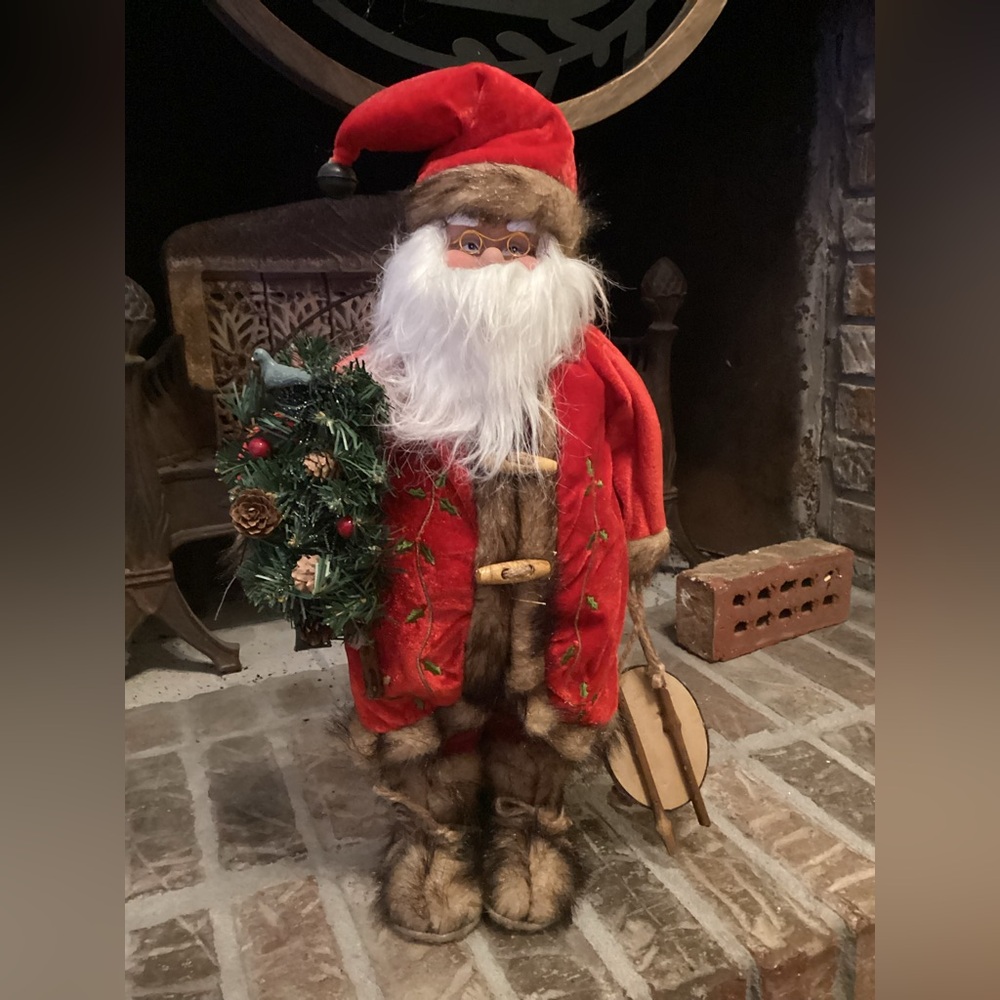 20” Santa Claus Figure
